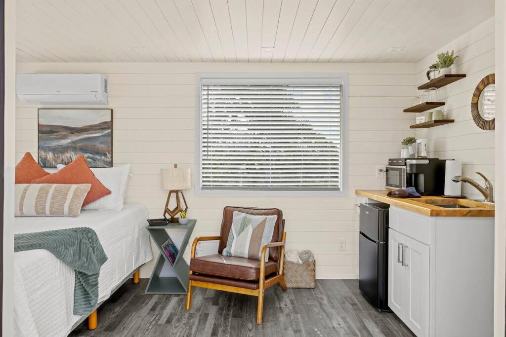 New The Sunset Luxury Container Home Fredericksburg Exterior photo